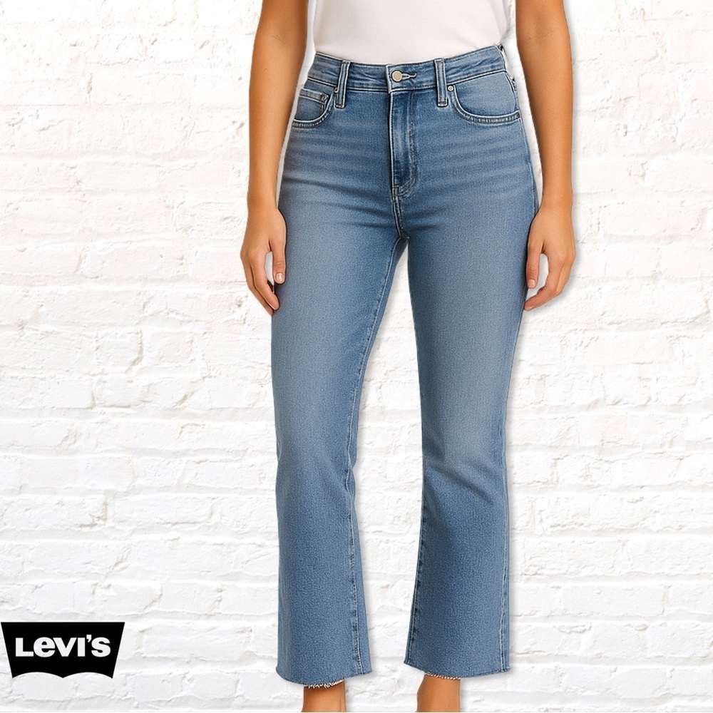 Levi’s 725 High Rise Bootcut Jeans 33 – Cropped Raw Hem Light Wash - Picture 10 of 10